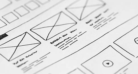 Foto von Wireframes auf Papier